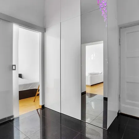 Castle - Prime Location, Historic Center, Castle View, Fast Internet - By Rentujemy * Warsaw