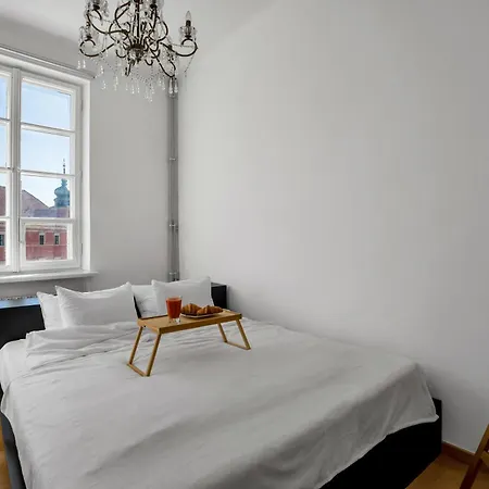 Apartment Castle - Prime Location, Historic Center, Castle View, Fast Internet - By Rentujemy Warsaw