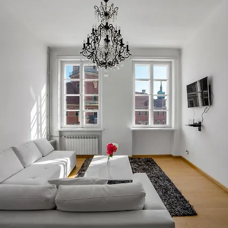 Apartment Castle - Prime Location, Historic Center, Castle View, Fast Internet - By Rentujemy *