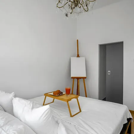 Castle - Prime Location, Historic Center, Castle View, Fast Internet - By Rentujemy Varsó